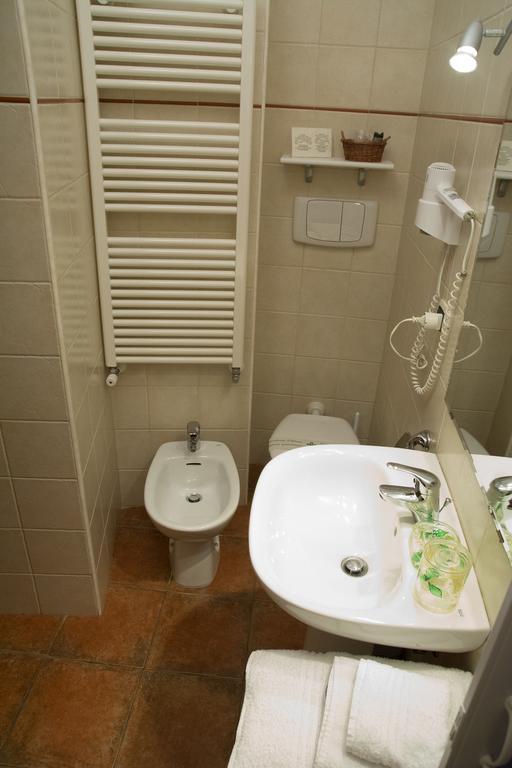 Locanda Dell'Arcangelo Rocca Massima Eksteriør billede