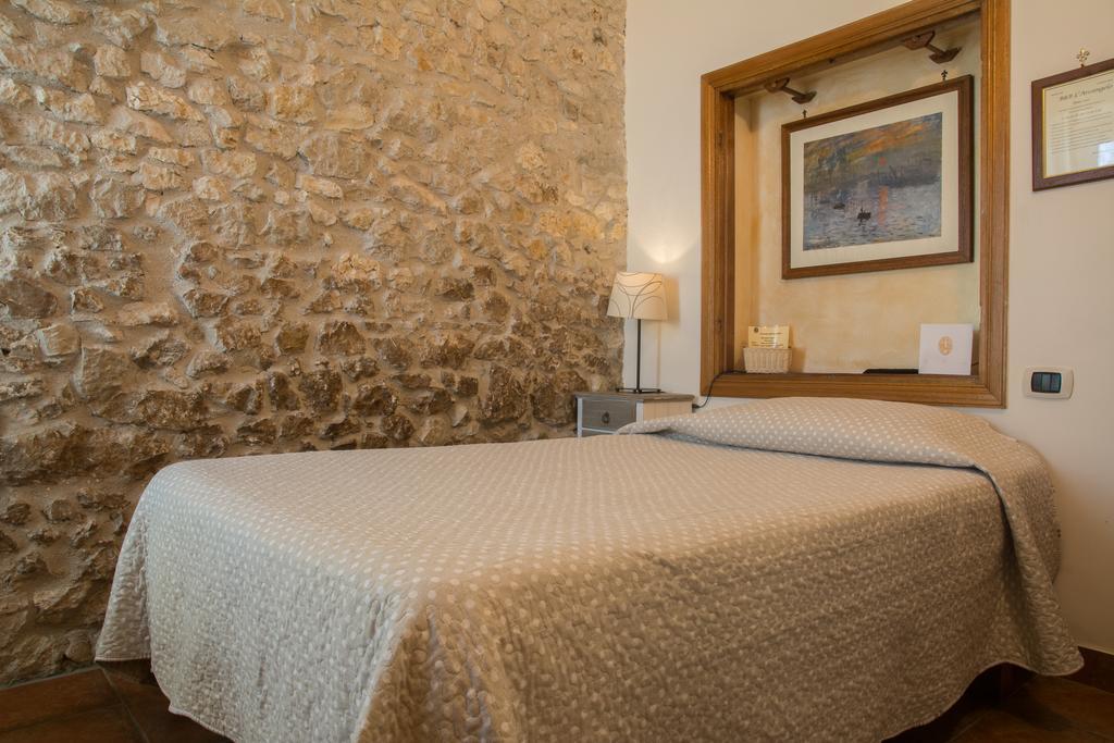Locanda Dell'Arcangelo Rocca Massima Eksteriør billede